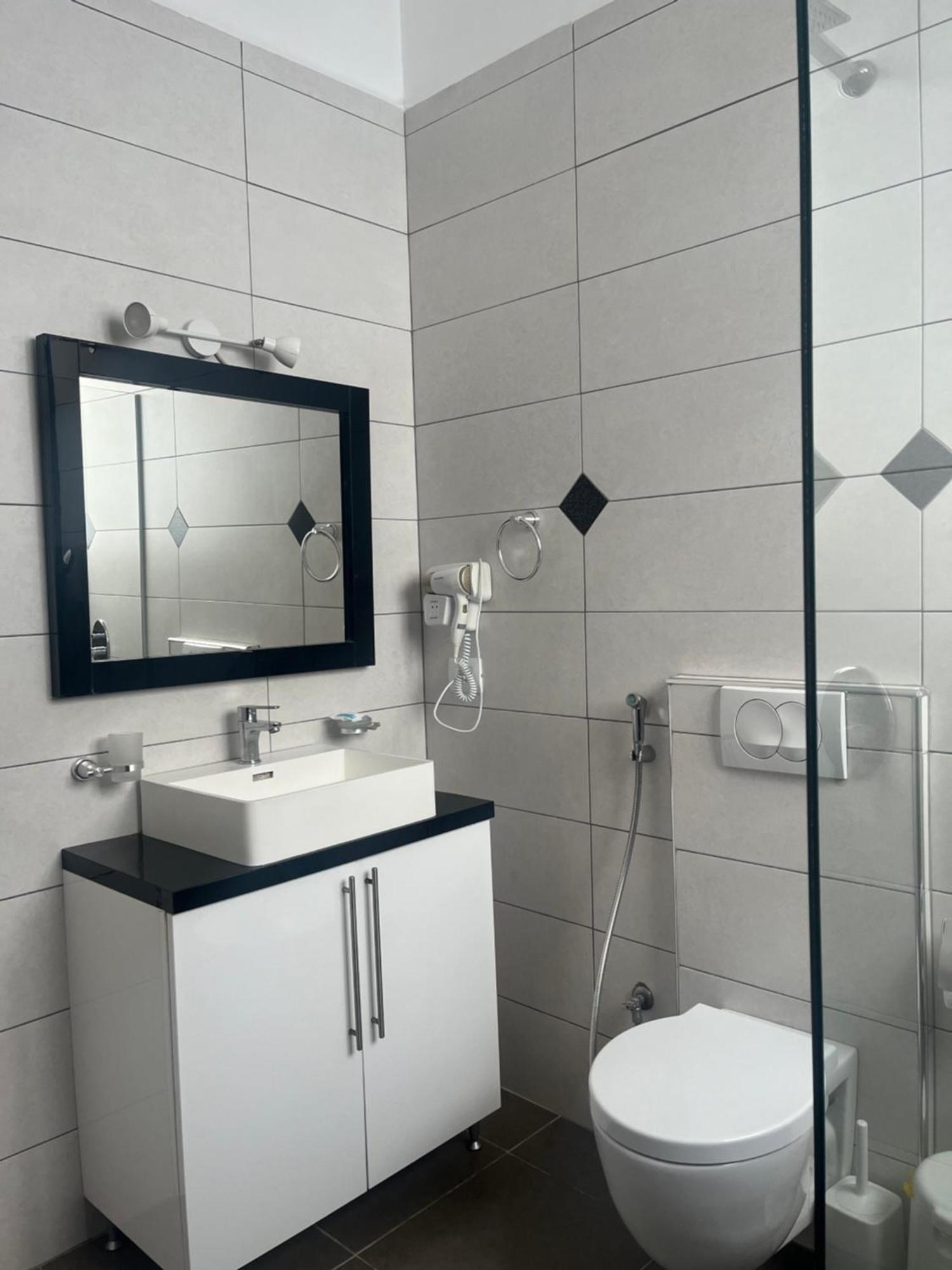 Deluxe Suite with Sea View,1572693785:JPEG